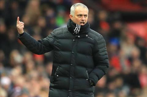 Mourinho thừa nhận M.U khó cạnh tranh ở mọi đấu trường