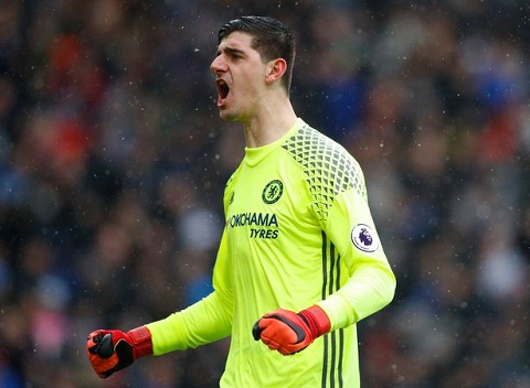 Chelsea ngan can thu mon Courtois den Real hinh anh