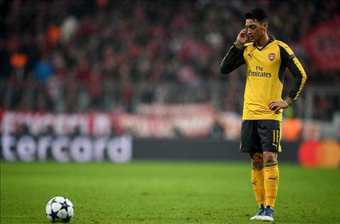 Người cũ Arsenal ước Ozil được như Alli