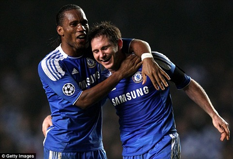 Azpilicueta tiết lộ 2 thần tượng