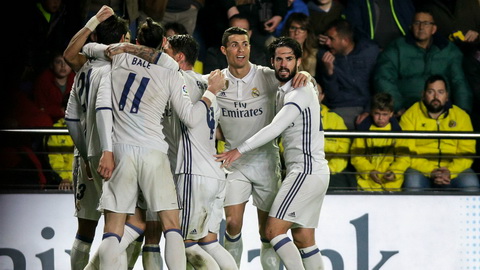 Hang cong Real Madrid toa sang kip thoi trong ngay Sergio Ramos va cac dong doi o hang thu thi dau te hai.