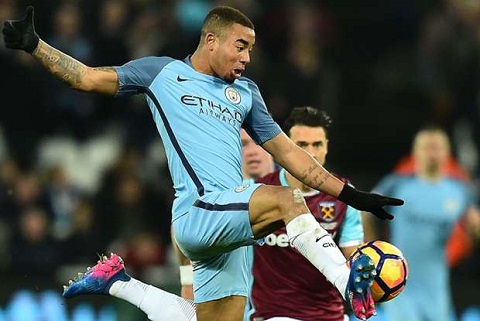 Pep khen ngợi thể lực phi thường của Gabriel Jesus