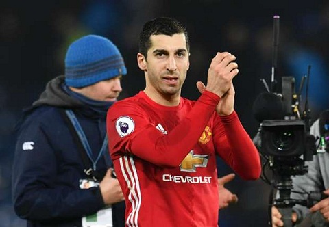 Mkhitaryan choi an tuong truoc Leicester