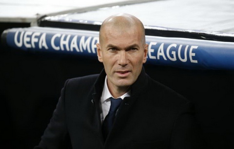 Zidane khang dinh Real Madrid khong dung dau bang nho trong tai.