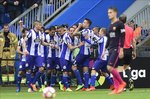 Pique: Barca sẽ không buông súng