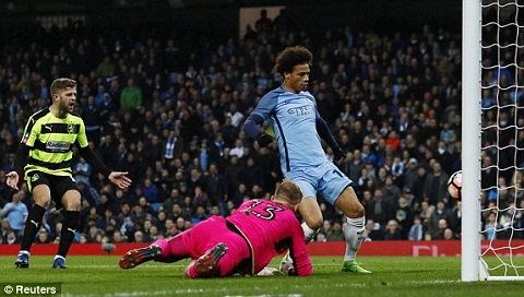 Man City 5-1 Huddersfield Nguoc dong thanh cong Man xanh hen Boro o tu ket FA Cup hinh anh 3