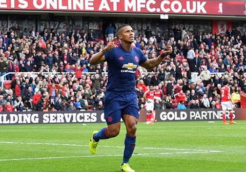 Antonio Valencia: Gọi tên hậu vệ phải hay nhất Premier League