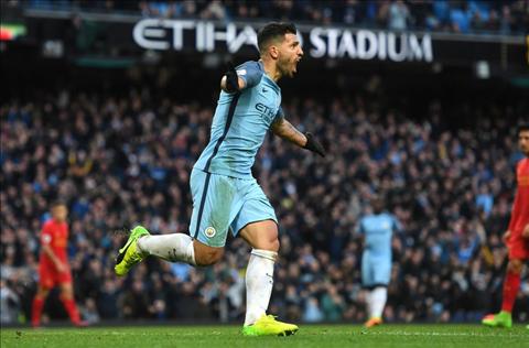 Người đại diện Aguero đáp trả lời mời gọi từ phía PSG