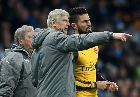 Giroud lên tiếng về khả năng rời Arsenal