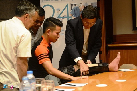 Tiền vệ Anh Khoa bị Quế Ngọc Hải chém gãy chân giải nghệ ở tuổi 26