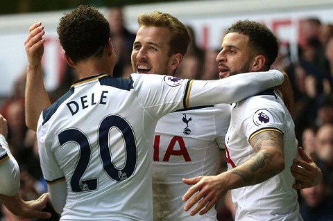 Lập cú đúp, Kane đi vào lịch sử Tottenham