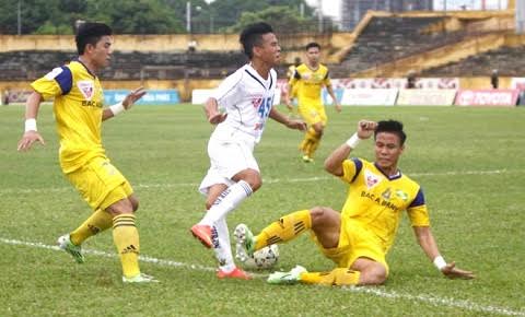 Nan nhan cua bao luc V-League Ke mat nghiep, nguoi gap may hinh anh