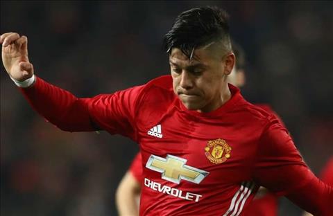 M.U gia hạn với Marcos Rojo: Bước đi cần thiết