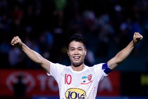 Công Phượng được đối thủ đưa lên tận mây xanh