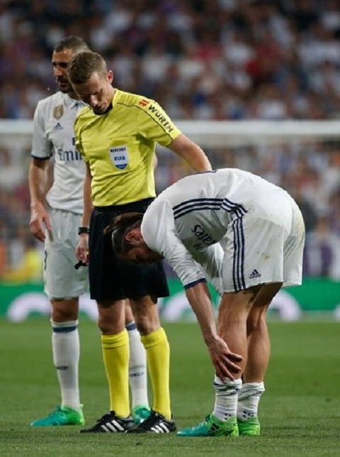Thua Barca, Real con mat tien ve Gareth Bale hinh anh