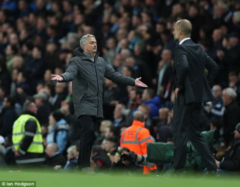 Mourinho chỉ ra lý do MU chơi cầu hòa trước Man City