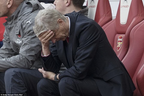 Arsenal 2-2 Man City Wenger keu kho vao Top 4 hinh anh 2