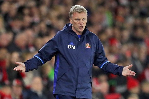 Bị hỏi đều, cựu HLV Man Utd dọa tát nữ phóng viên