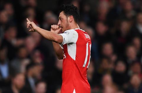 Ozil từ chối đề nghị siêu khủng từ Trung Quốc