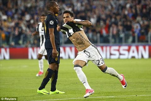 Juventus 2-1 (4-1) Monaco Dani Alves lai thang hoa, Lao ba hen gap Real o chung ket hinh anh