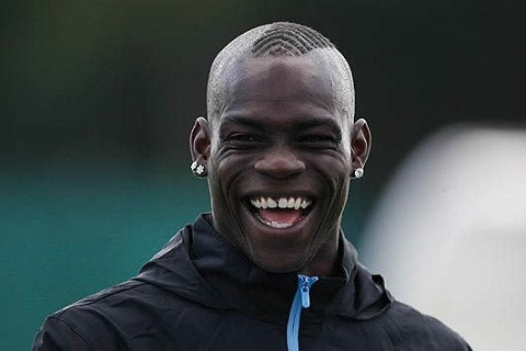 Làm trò điên rồ, Siêu quậy Balotelli tiếp tục gặp rắc rối với cảnh sát