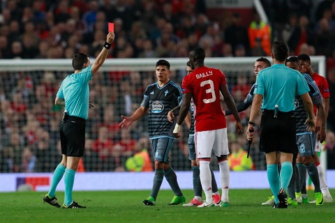 Từ Hoàng Vũ Samson đến Eric Bailly: Vì bóng đá không có chỗ cho sự công bằng