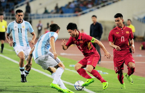 Cac chuyen gia nhan dinh U22 Viet Nam mac rat nhieu sai lam sau tran thua U20 Argentina.