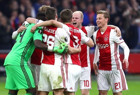 HLV Ajax muốn chơi tấn công tổng lực trước M.U