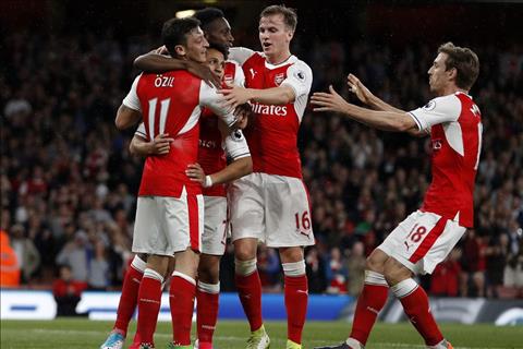 Quan điểm: Wenger đi hay ở, Arsenal vẫn cần “bom tấn” hè này