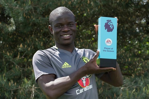 Kante hoàn tất hat-trick danh hiệu cá nhân tại NHA 2016/17