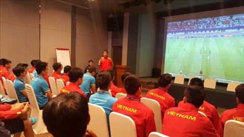 U20 Việt Nam họp đội trước trận gặp U20 Pháp