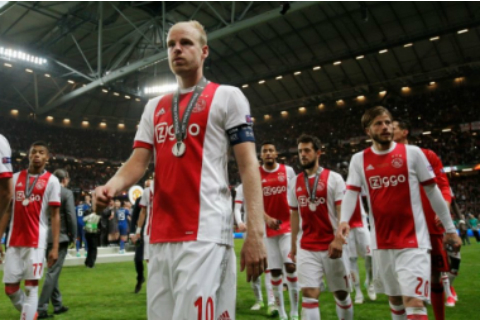 Ajax Amsterdam va Ha Lan: Chua the ki vong vao cuoc hoi sinh thuc su1