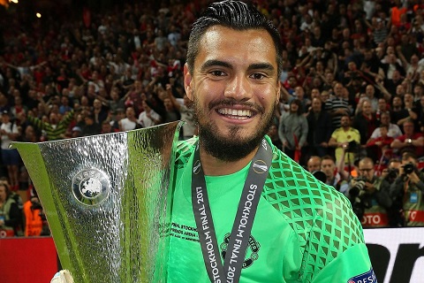 Thủ môn Romero hạ quyết tâm thay thế De Gea