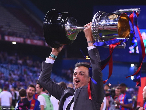 Luis Enrique nở nụ cười mãn nguyện, Barcelona thì không