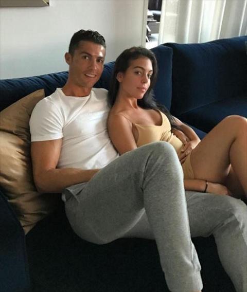 Ro tin don ban gai Ronaldo dang mang thai hinh anh
