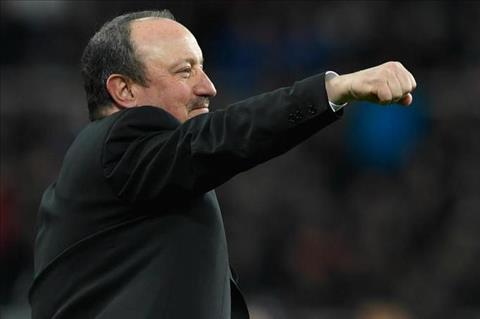 HLV Benitez phu nhan chuyen voi vinh Newcastle hinh anh