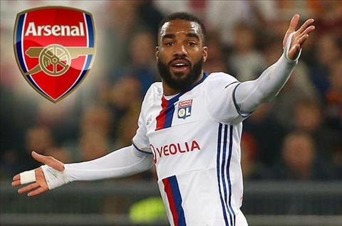 Xac nhan Arsenal hoi mua tien dao Alexandre Lacazette hinh anh