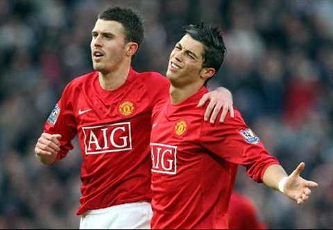 Carrick nói gì trước tin đồn Ronaldo trở lại M.U?