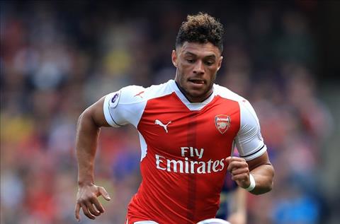 Chelsea hỏi mua Chamberlain vào tuần tới