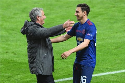 Sao MU đến gặp Mourinho đòi ra đi