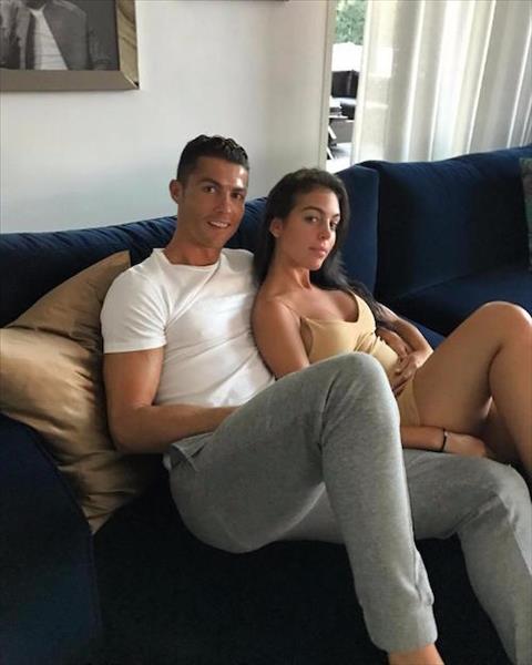 Ronaldo co con song sinh, su that duoc xac nhan hinh anh 2