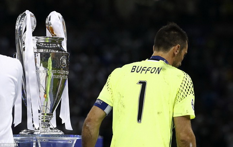 Chiec cup bac Champions League mot lan nua loi hen voi Gianluigi Buffon.