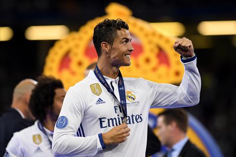 Ronaldo thang hoa giup Real hoa giai loi nguyen Champions League.