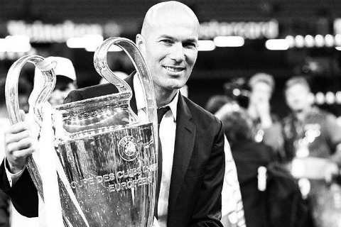 Zinedine Zidane: Khi “may mắn” trở thành thương hiệu