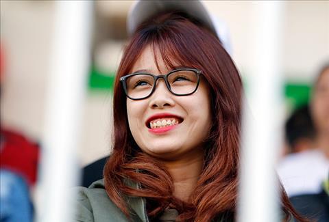 Bạn gái bí ẩn của tiền đạo Văn Toàn