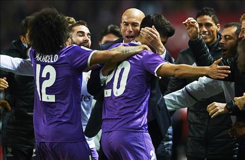 Góc nhìn: “Dám” xây tương lai cho Real? Chỉ mình anh, Zizou…