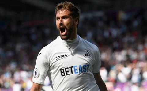 Conte lại trách móc BLĐ Chelsea