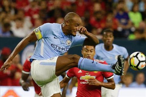 Man City nhận tin buồn trước trận gặp Liverpool