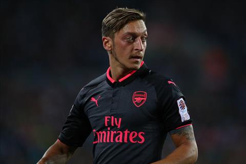 Barca bất ngờ muốn có Mesut Ozil