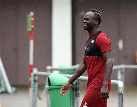 Barca chuyển hướng sang Sadio Mane